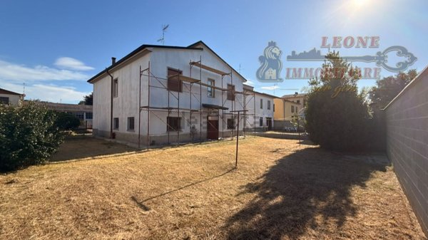 casa indipendente in vendita a Linarolo