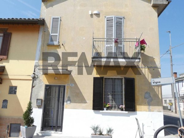 casa indipendente in vendita a Linarolo