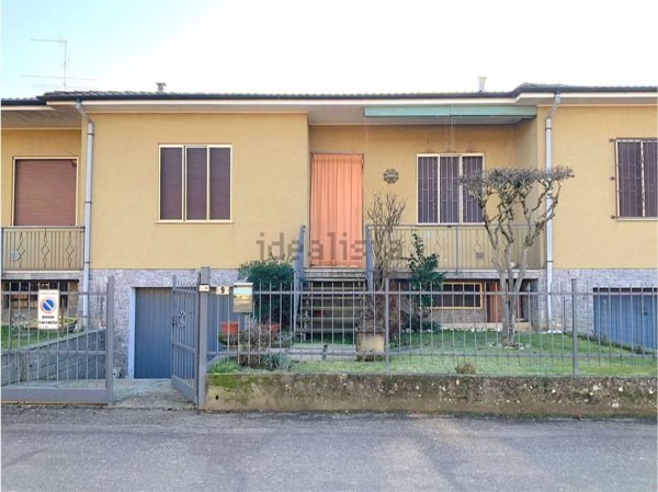 casa indipendente in vendita a Lomello