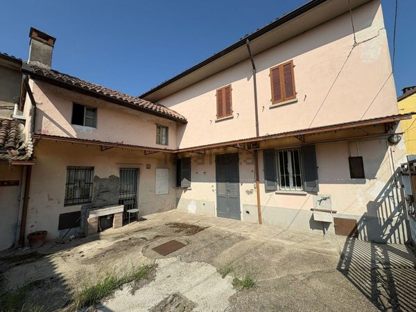 casa indipendente in vendita a Lomello