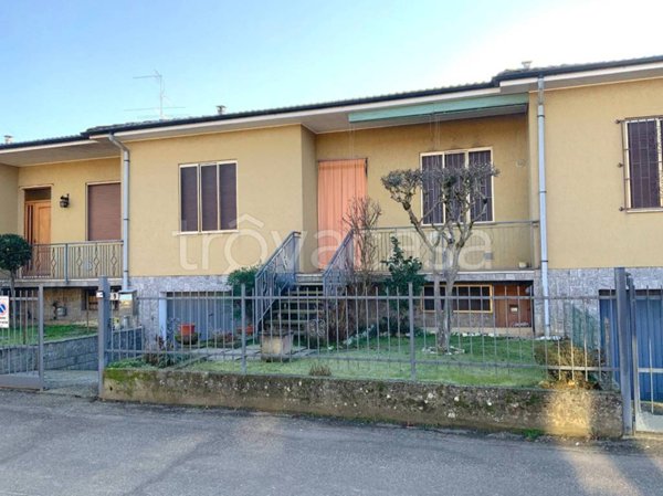 casa indipendente in vendita a Lomello