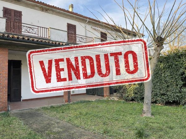 casa indipendente in vendita a Lomello