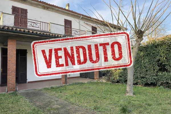 casa indipendente in vendita a Lomello