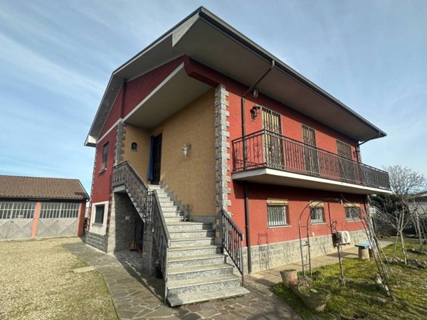 casa indipendente in vendita a Lomello