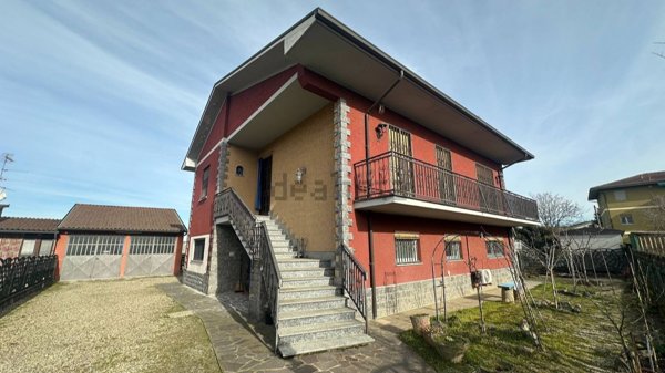 casa indipendente in vendita a Lomello