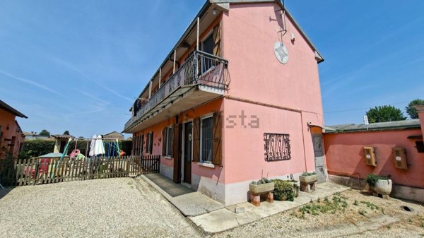 casa indipendente in vendita a Lomello