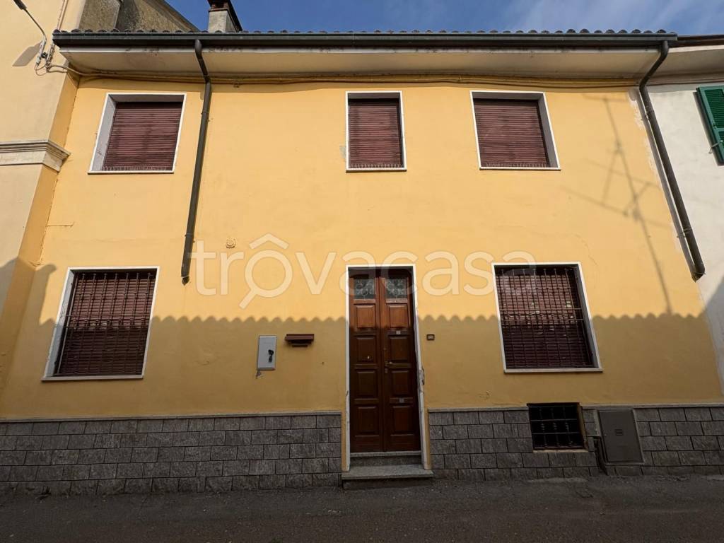 casa indipendente in vendita a Lomello