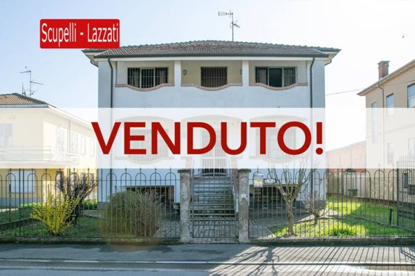 casa indipendente in vendita a Lungavilla