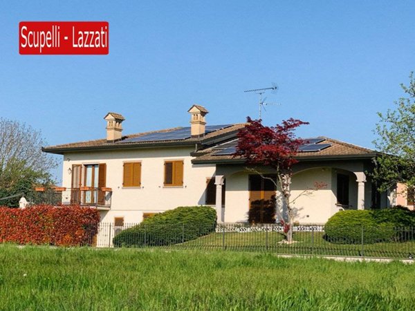 villa in vendita a Lungavilla