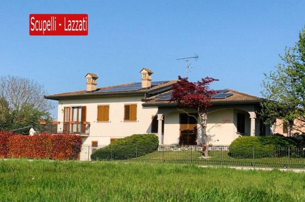 villa in vendita a Lungavilla