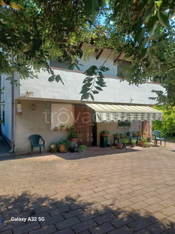 casa indipendente in vendita a Lungavilla