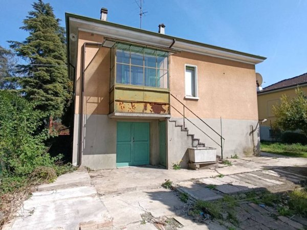 casa indipendente in vendita a Lungavilla
