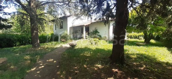 casa indipendente in vendita a Lungavilla