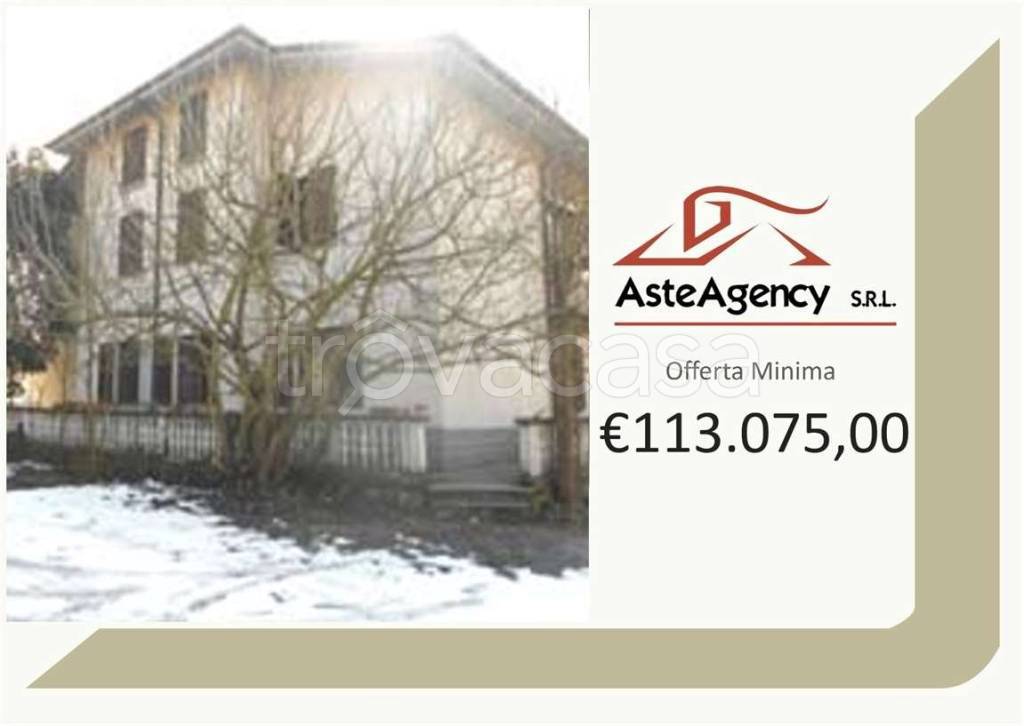 casa indipendente in vendita a Lungavilla
