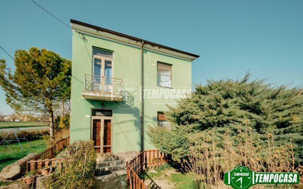 casa indipendente in vendita a Lungavilla