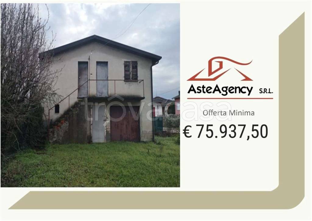 casa indipendente in vendita a Lungavilla