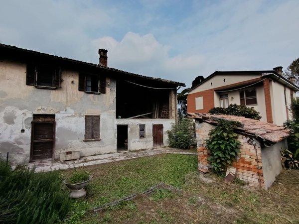 casa indipendente in vendita a Lungavilla