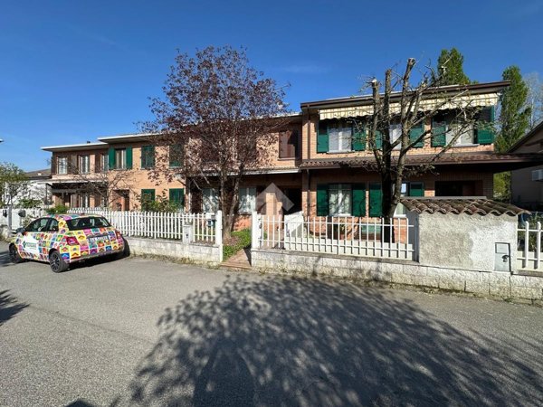 casa indipendente in vendita a Lungavilla