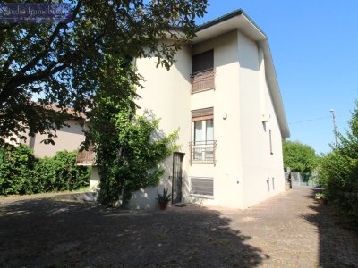 casa indipendente in vendita a Lungavilla