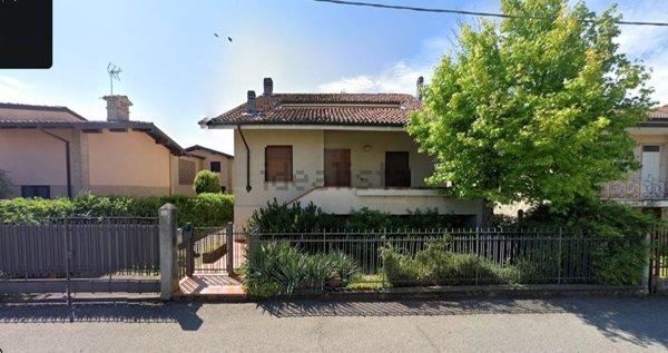 casa indipendente in vendita a Lungavilla