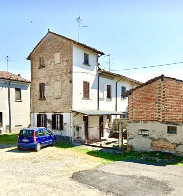 casa indipendente in vendita a Lungavilla