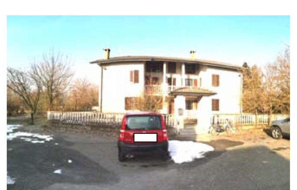 casa indipendente in vendita a Lungavilla