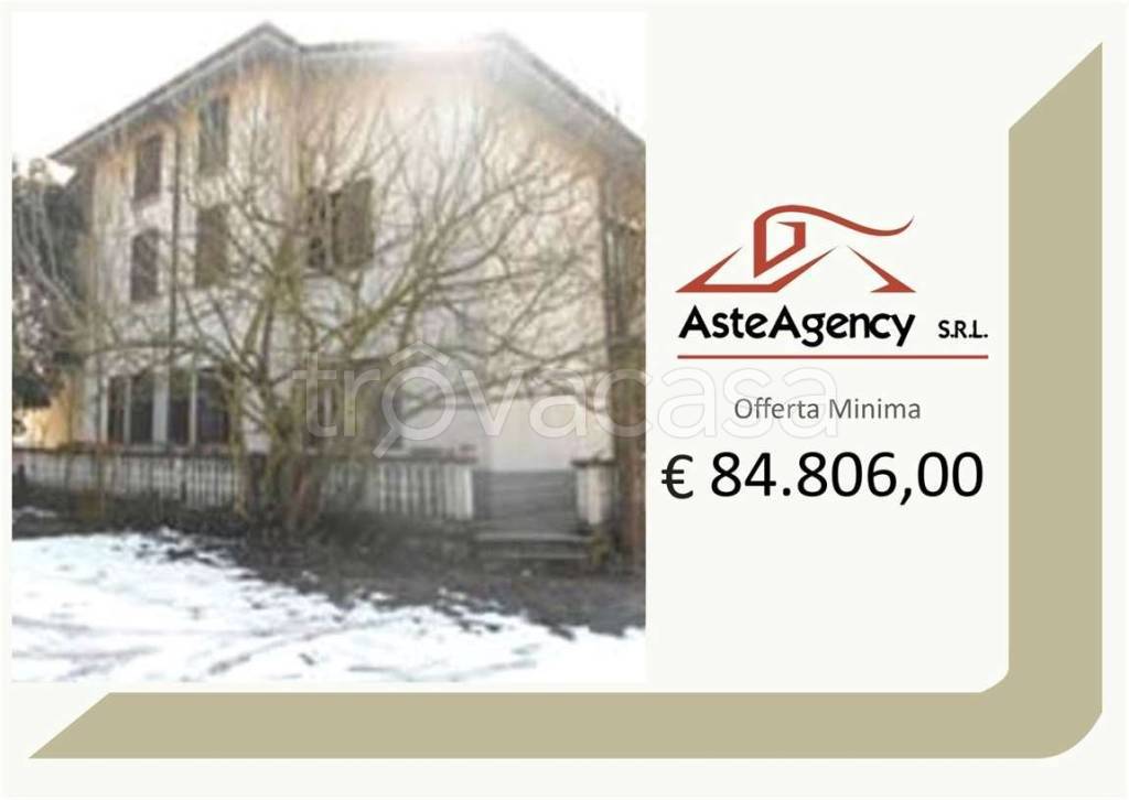 casa indipendente in vendita a Lungavilla