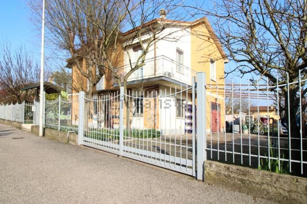 casa indipendente in vendita a Lungavilla