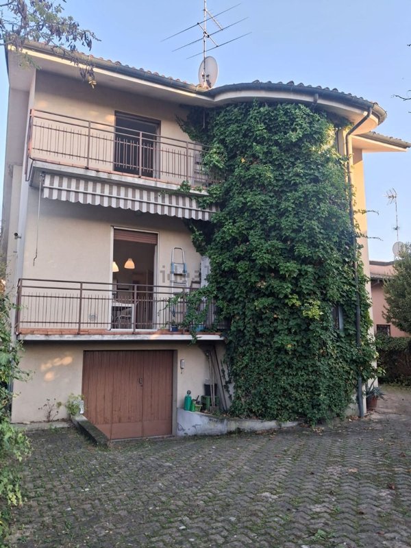 casa indipendente in vendita a Lungavilla