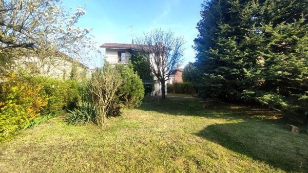 casa indipendente in vendita a Lungavilla