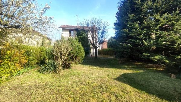 casa indipendente in vendita a Lungavilla