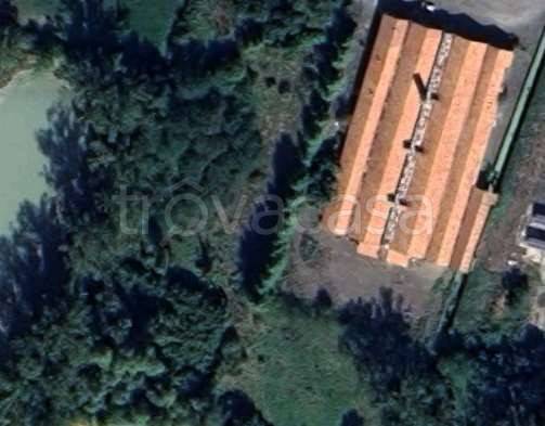 locale commerciale in vendita a Lungavilla