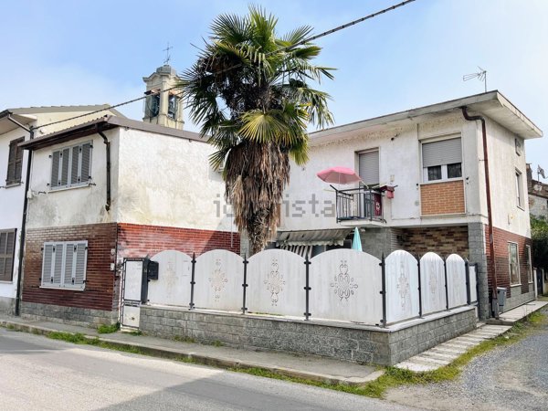 casa indipendente in vendita a Lungavilla