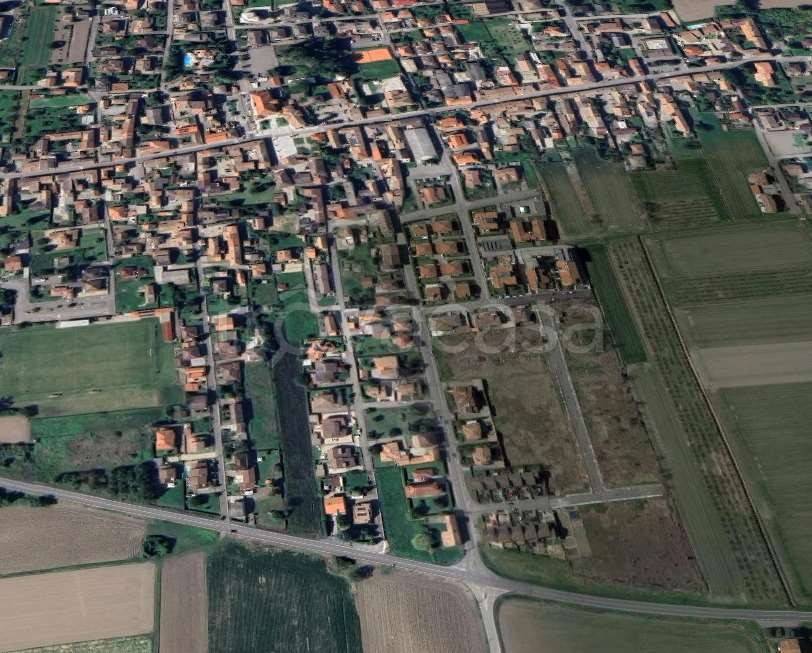 terreno edificabile in vendita a Lungavilla