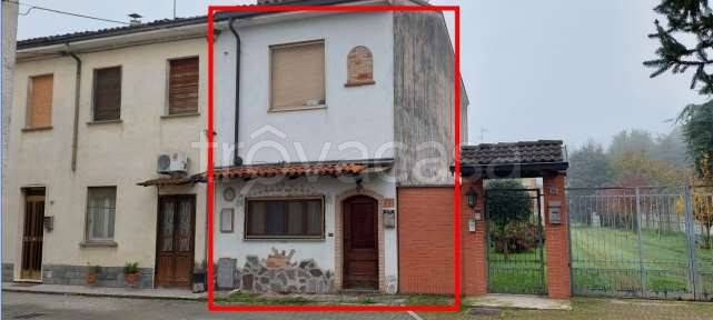 appartamento in vendita a Magherno