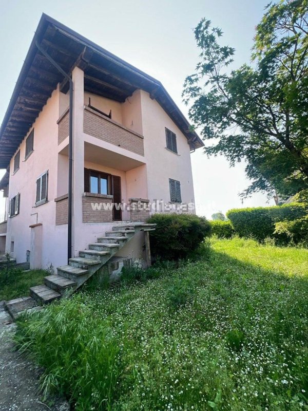 casa indipendente in vendita a Magherno