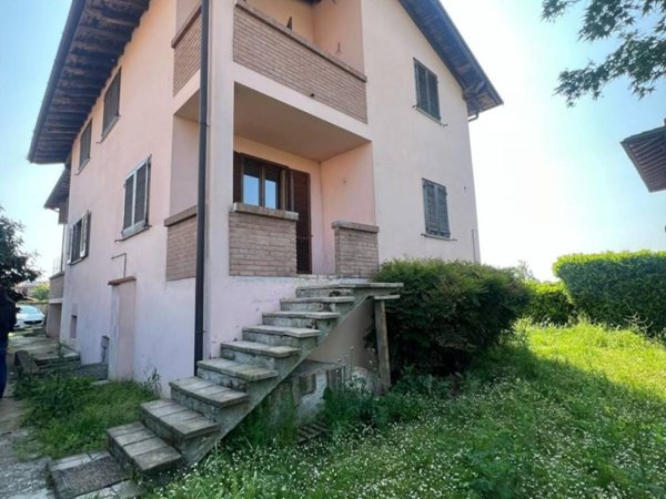 casa indipendente in vendita a Magherno