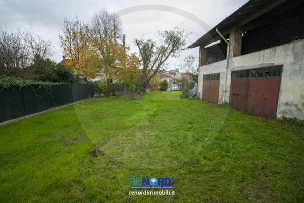 casa indipendente in vendita a Magherno
