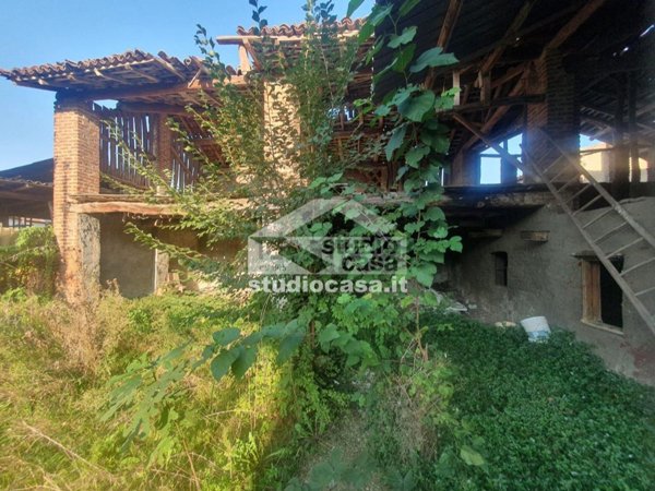 casa indipendente in vendita a Magherno