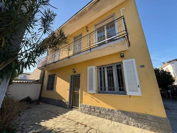 casa indipendente in vendita a Magherno