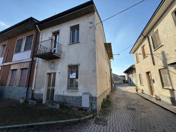 casa indipendente in vendita a Magherno