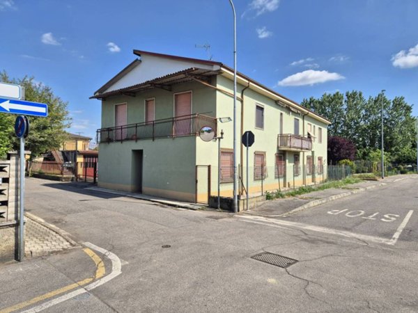 appartamento in vendita a Magherno