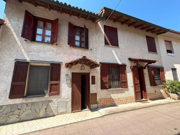casa indipendente in vendita a Magherno