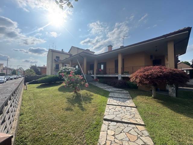 casa indipendente in vendita a Marcignago