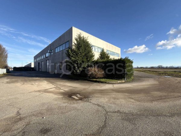 locale commerciale in vendita a Marcignago