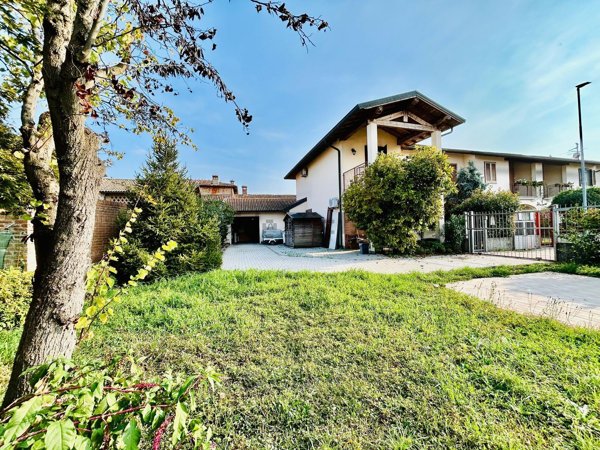 casa indipendente in vendita a Marcignago in zona Divisa