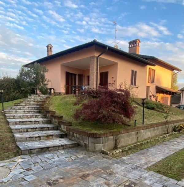 casa indipendente in vendita a Marzano