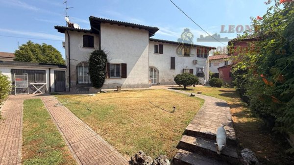 casa indipendente in vendita a Marzano
