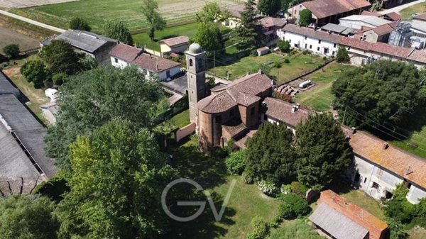 casa indipendente in vendita a Mede in zona Tortorolo