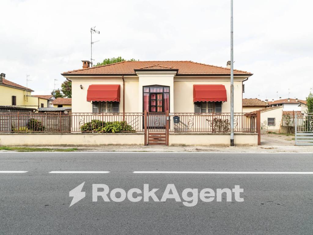 casa indipendente in vendita a Mede
